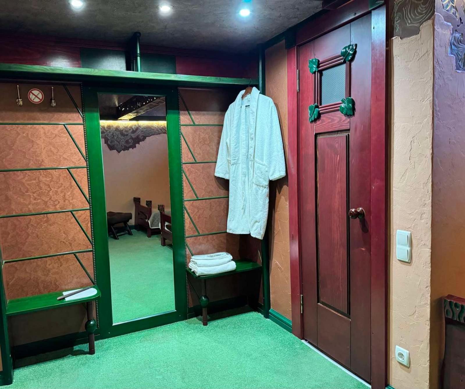 Hotel Veles Zolotonosha Екстериор снимка
