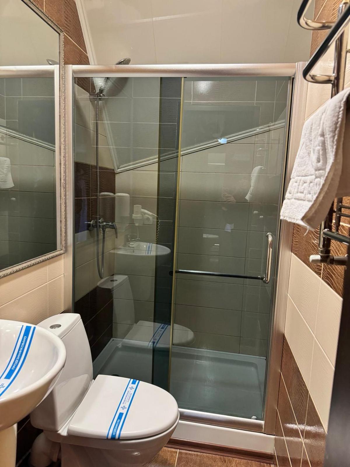 Hotel Veles Zolotonosha Екстериор снимка