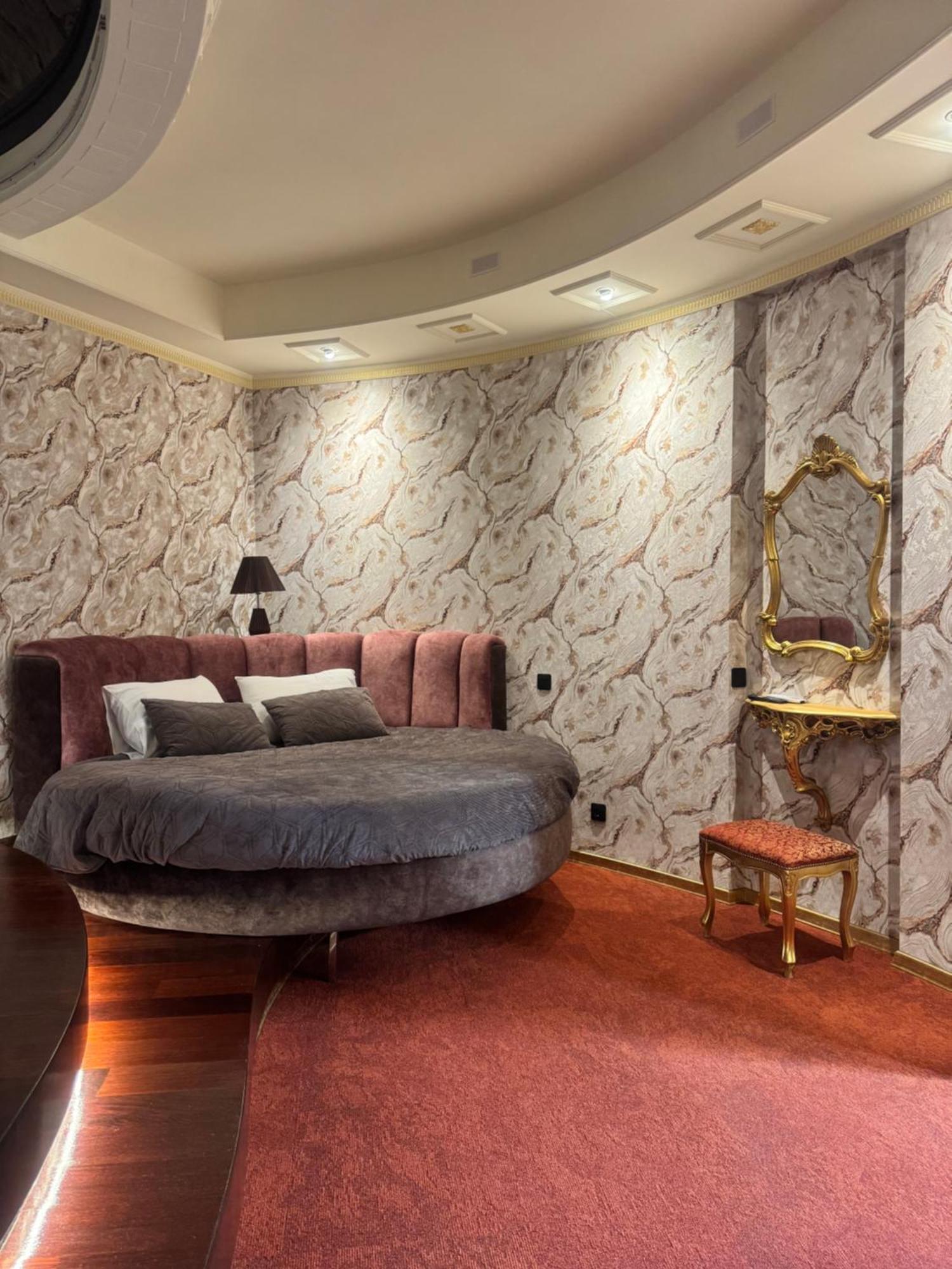 Hotel Veles Zolotonosha Екстериор снимка